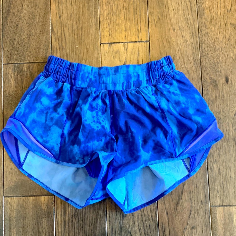 Lululemon hotty shorts- size 2